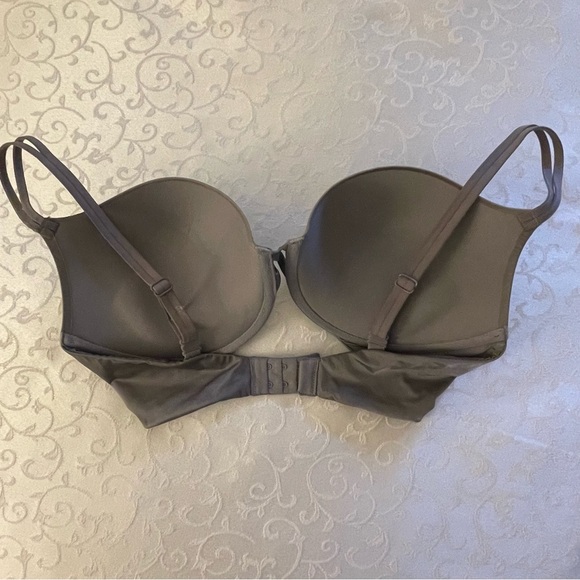 Victoria’s Secret Very Sexy Push-Up Crystal Rhinestone Embellished Grey Bra - Picture 6 of 16